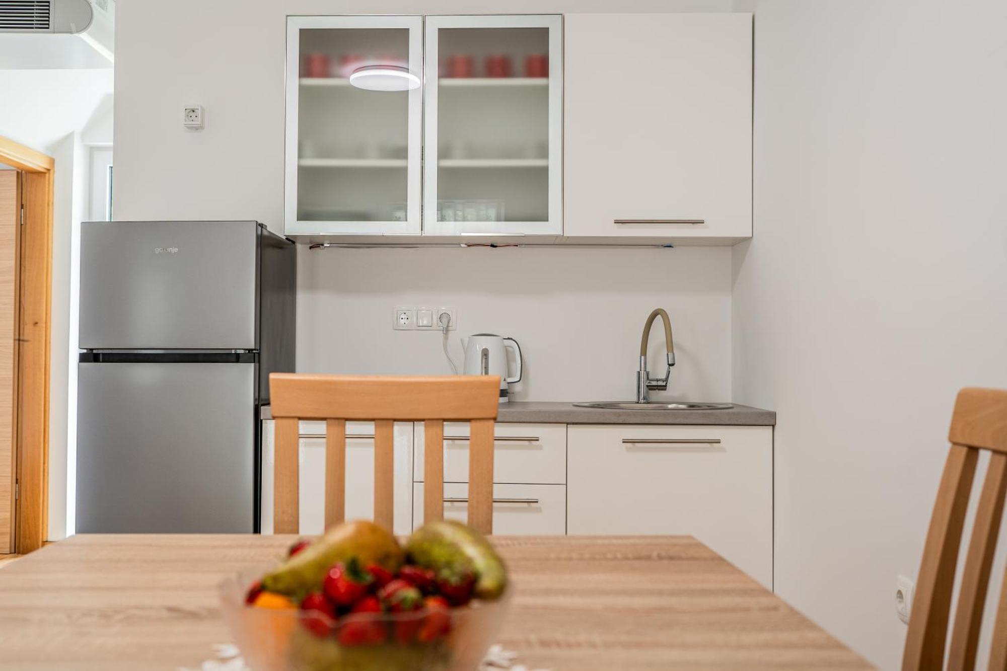 Ribnik Stari Trg Apartment Lesicno Room photo