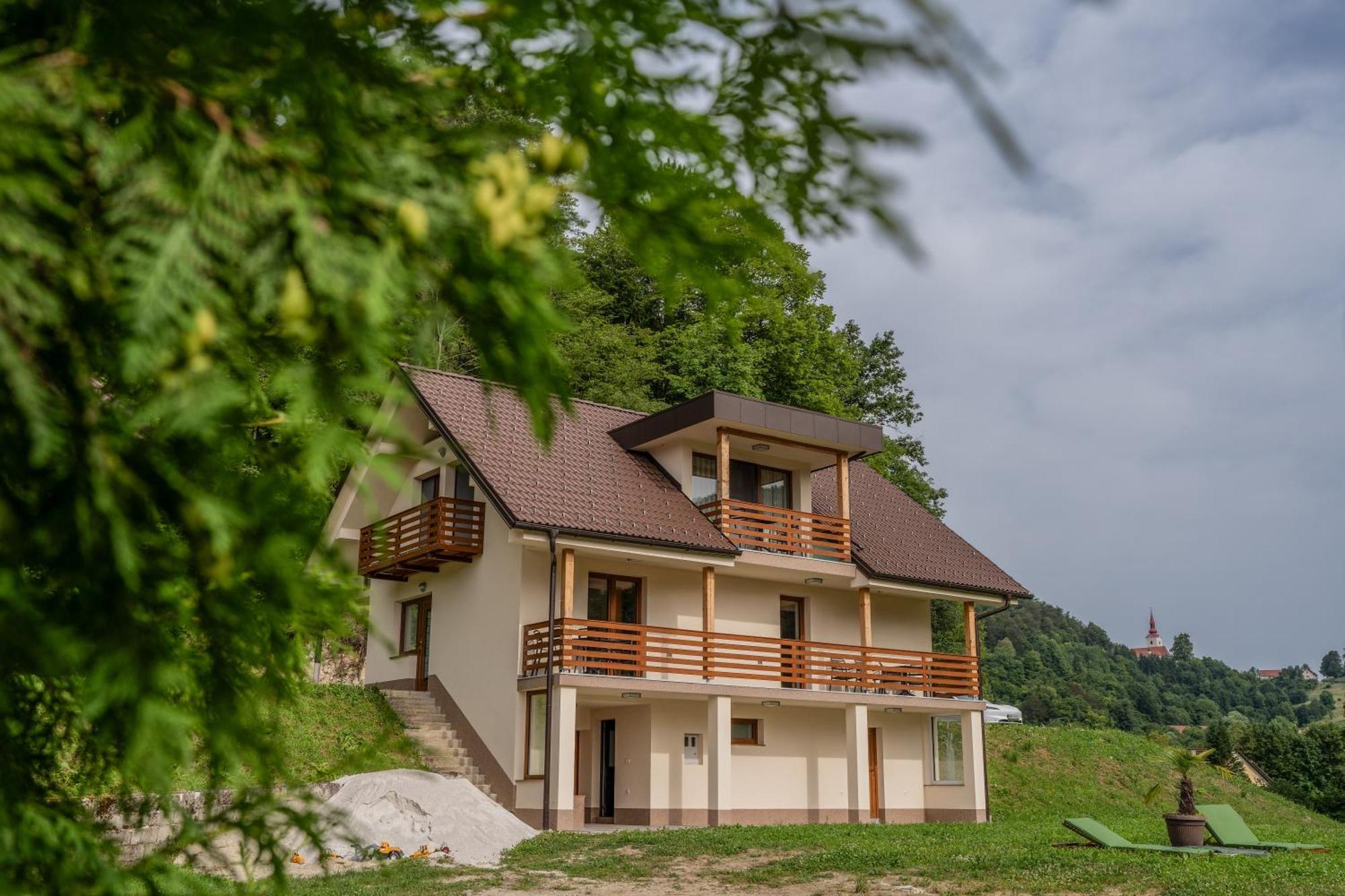 Ribnik Stari Trg Apartment Lesicno Exterior photo