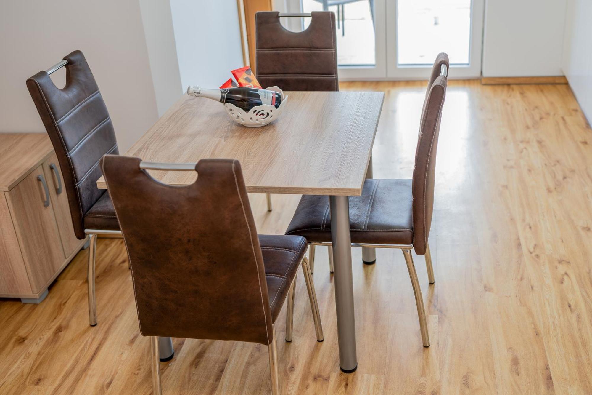 Ribnik Stari Trg Apartment Lesicno Room photo