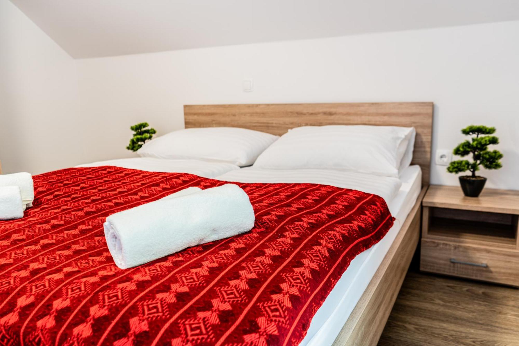 Ribnik Stari Trg Apartment Lesicno Exterior photo